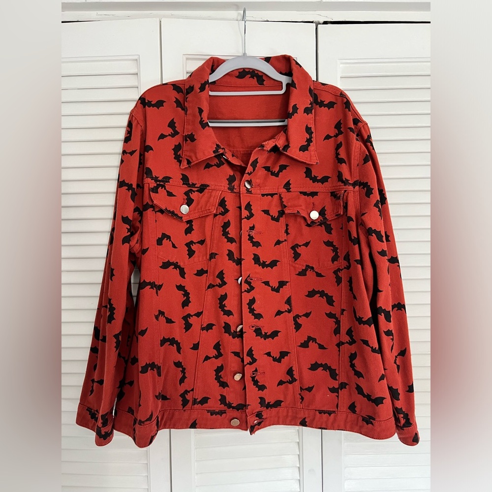 Fun Halloween jacket with bats!